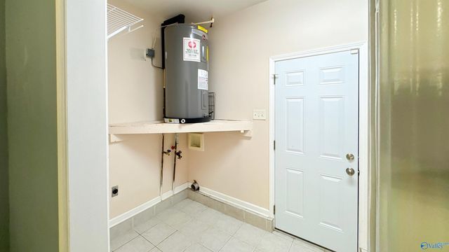 511 Jeffery Drive NW, Huntsville, AL 35806