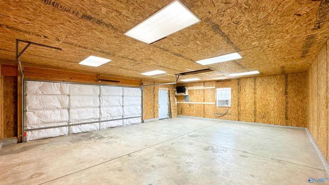 511 Jeffery Drive NW, Huntsville, AL 35806