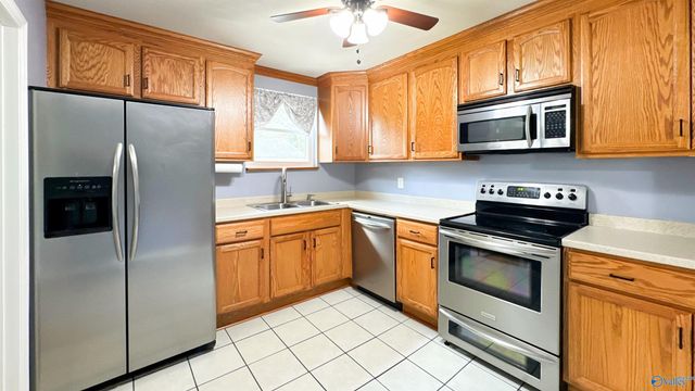 511 Jeffery Drive NW, Huntsville, AL 35806