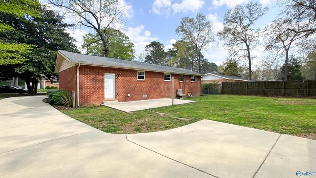 511 Jeffery Drive NW, Huntsville, AL 35806