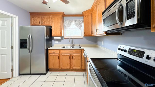 511 Jeffery Drive NW, Huntsville, AL 35806