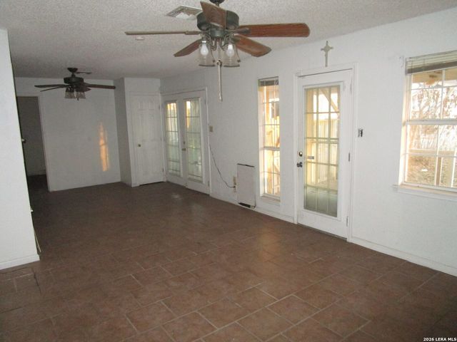 4614 Cambray, San Antonio, TX 78229