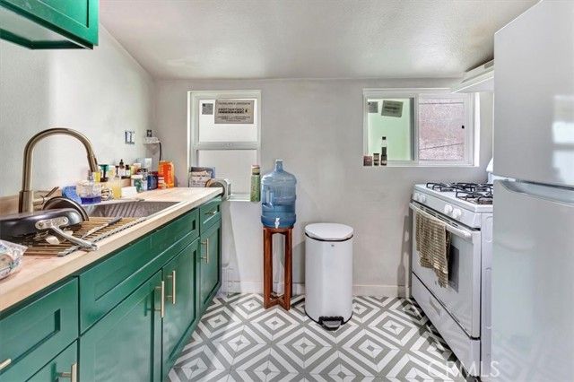 16432 25th Street, Sunset Beach, CA 90742