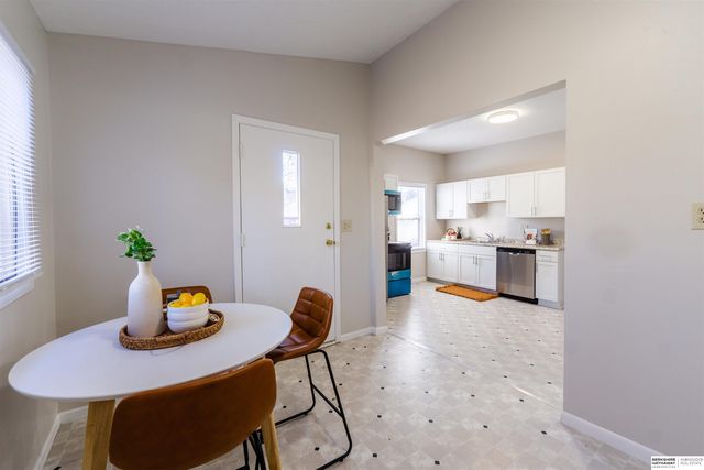 4266 Maple Street, Omaha, NE 68111