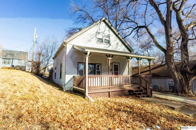 4266 Maple Street, Omaha, NE 68111