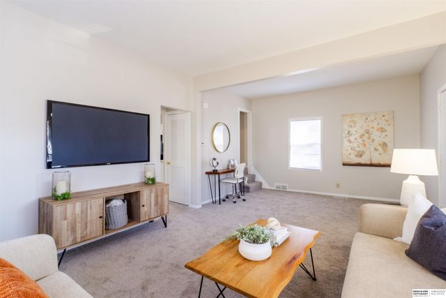 4266 Maple Street, Omaha, NE 68111