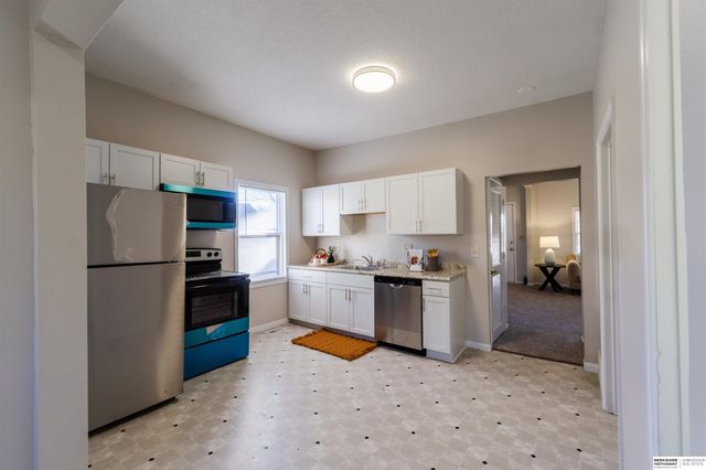 4266 Maple Street, Omaha, NE 68111