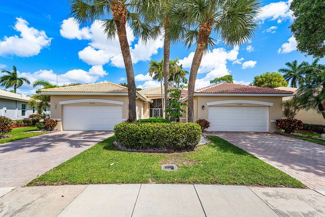 10644 Royal Caribbean Circle, Boynton Beach, FL 33437