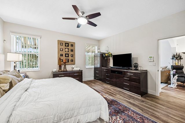 10644 Royal Caribbean Circle, Boynton Beach, FL 33437