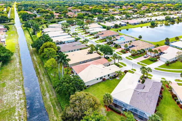 10644 Royal Caribbean Circle, Boynton Beach, FL 33437