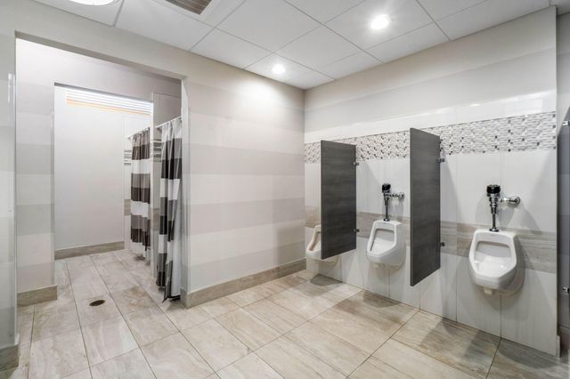 10644 Royal Caribbean Circle, Boynton Beach, FL 33437