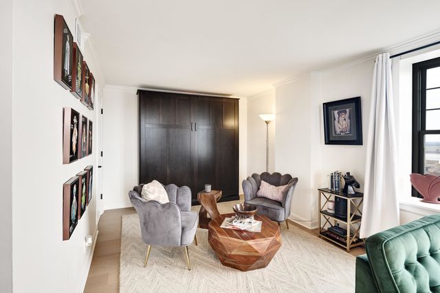 109 N Main St Apt 1610, Memphis, TN 38103