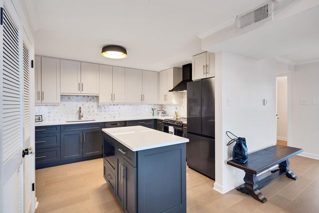 109 N Main St Apt 1610, Memphis, TN 38103