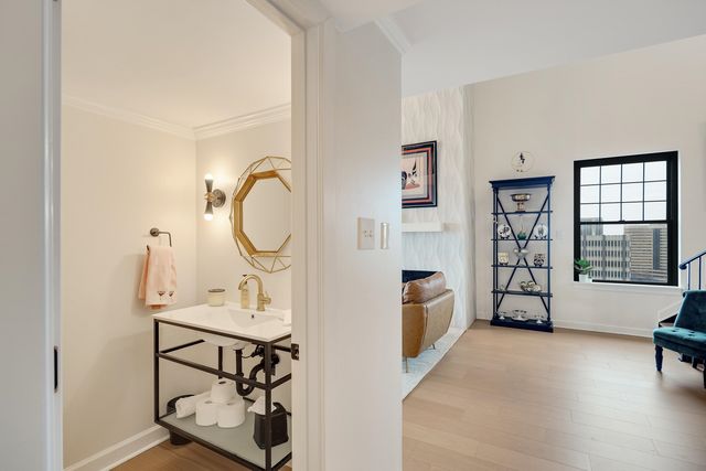 109 N Main St Apt 1610, Memphis, TN 38103