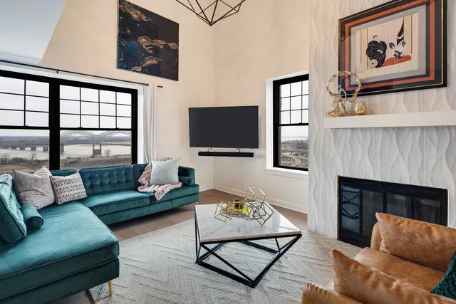 109 N Main St Apt 1610, Memphis, TN 38103