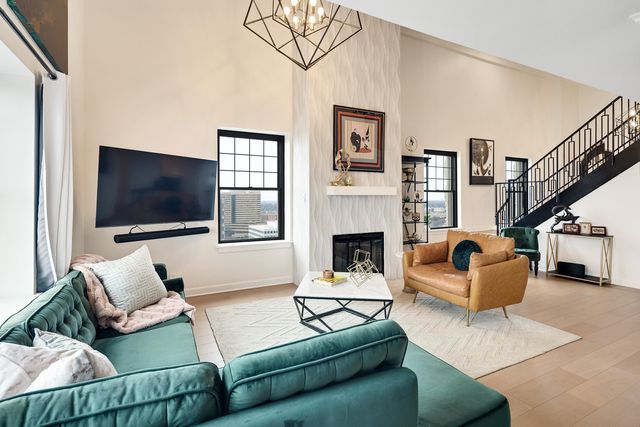 109 N Main St Apt 1610, Memphis, TN 38103