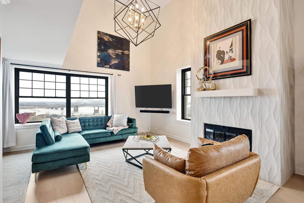 109 N Main St Apt 1610, Memphis, TN 38103