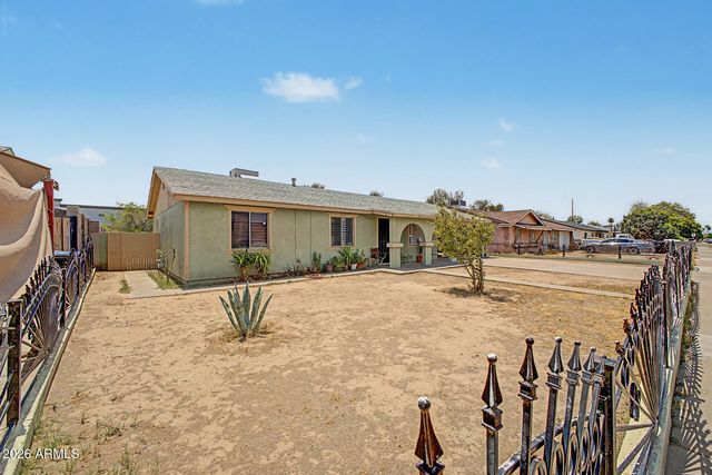 5829 W CORONADO Road, Phoenix, AZ 85035