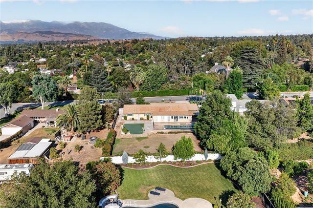 1524 Dwight, Redlands, CA 92373
