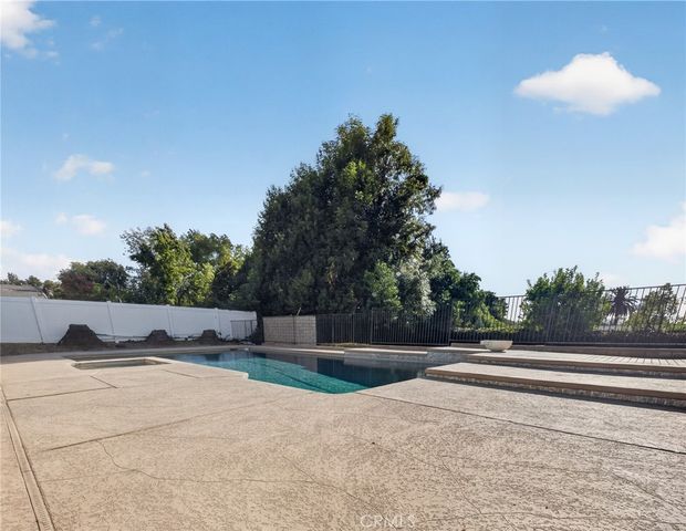 1524 Dwight, Redlands, CA 92373