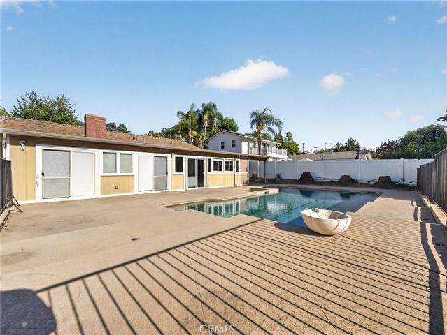 1524 Dwight, Redlands, CA 92373