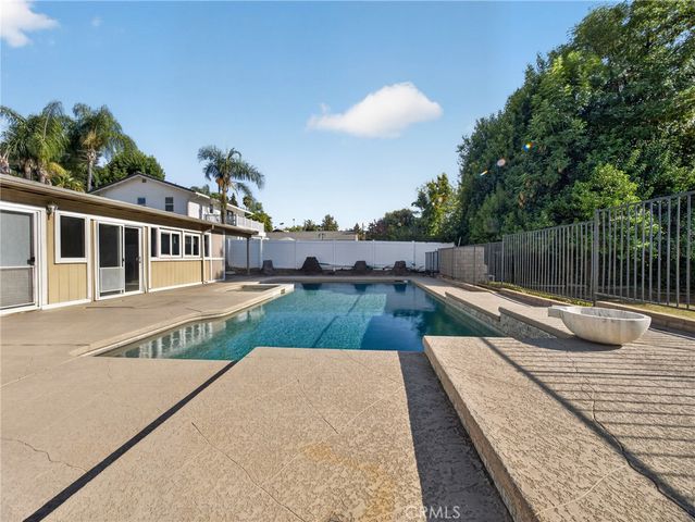 1524 Dwight, Redlands, CA 92373