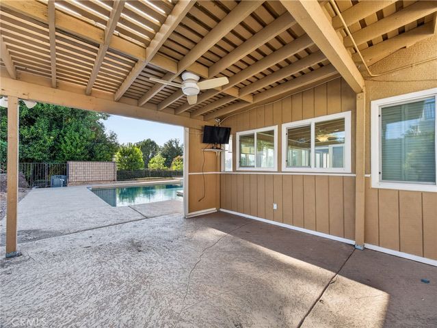 1524 Dwight, Redlands, CA 92373