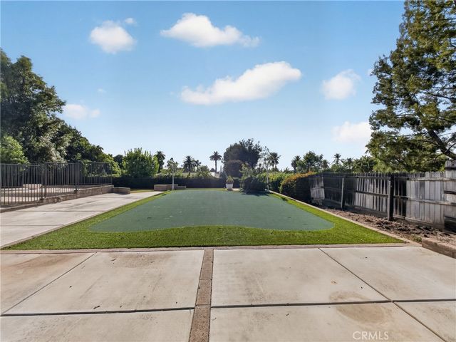 1524 Dwight, Redlands, CA 92373