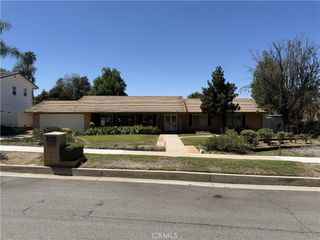 1524 Dwight, Redlands, CA 92373