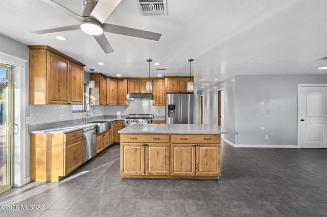 9981 N Calle Solano, Tucson, AZ 85737