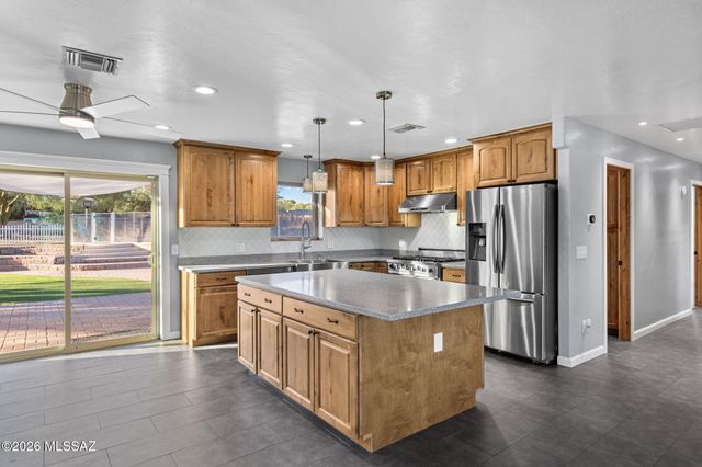 9981 N Calle Solano, Tucson, AZ 85737