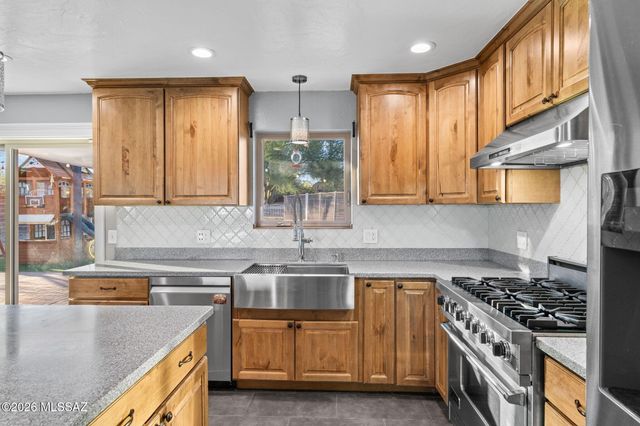 9981 N Calle Solano, Tucson, AZ 85737