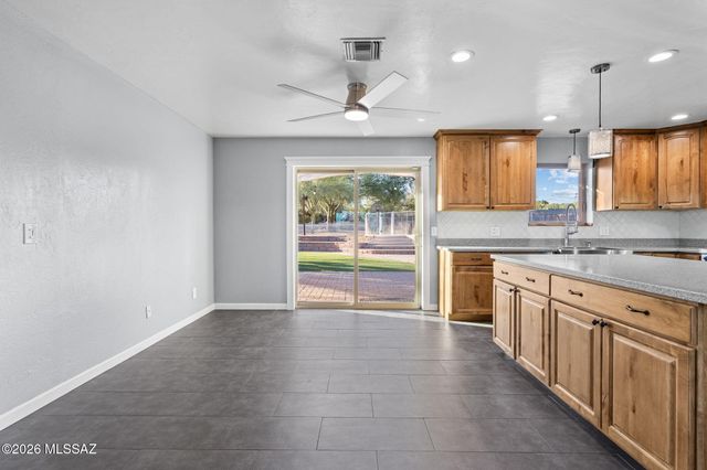 9981 N Calle Solano, Tucson, AZ 85737