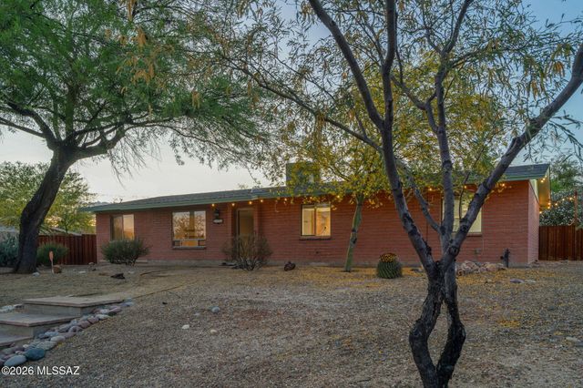 9981 N Calle Solano, Tucson, AZ 85737