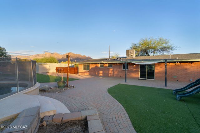 9981 N Calle Solano, Tucson, AZ 85737