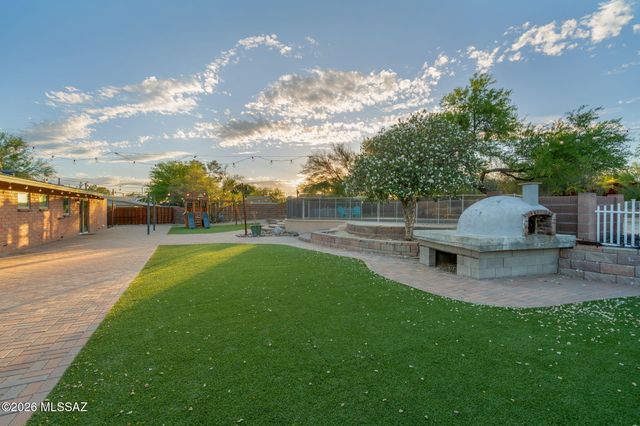 9981 N Calle Solano, Tucson, AZ 85737