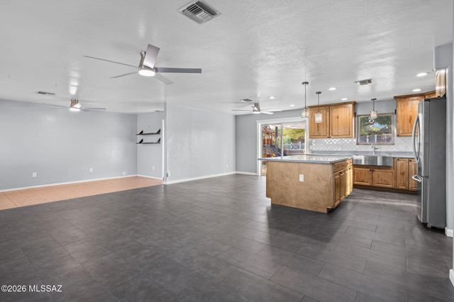 9981 N Calle Solano, Tucson, AZ 85737