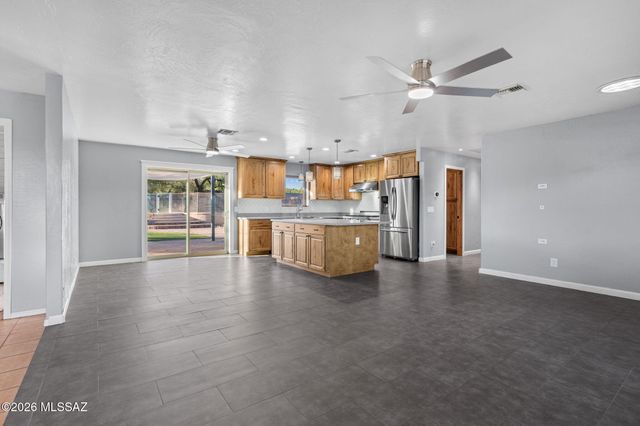 9981 N Calle Solano, Tucson, AZ 85737