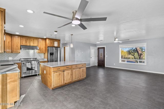 9981 N Calle Solano, Tucson, AZ 85737