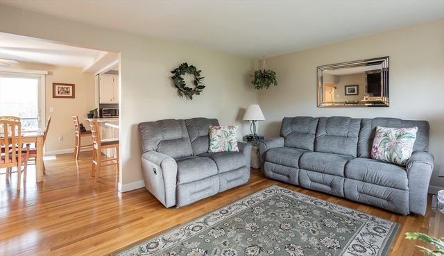 34 Columbia Rd, Swansea, MA 02777