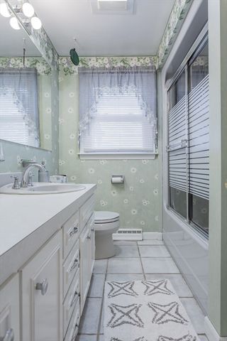 34 Columbia Rd, Swansea, MA 02777