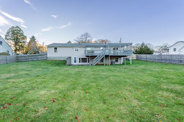 34 Columbia Rd, Swansea, MA 02777
