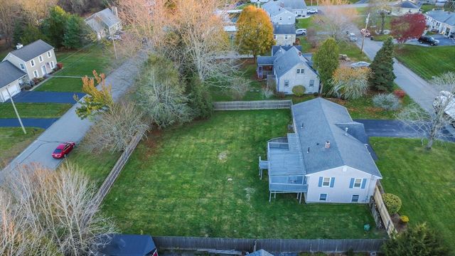 34 Columbia Rd, Swansea, MA 02777