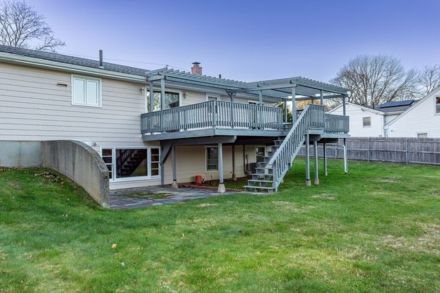 34 Columbia Rd, Swansea, MA 02777