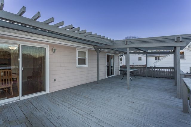 34 Columbia Rd, Swansea, MA 02777