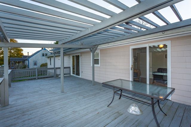 34 Columbia Rd, Swansea, MA 02777