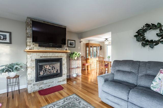 34 Columbia Rd, Swansea, MA 02777