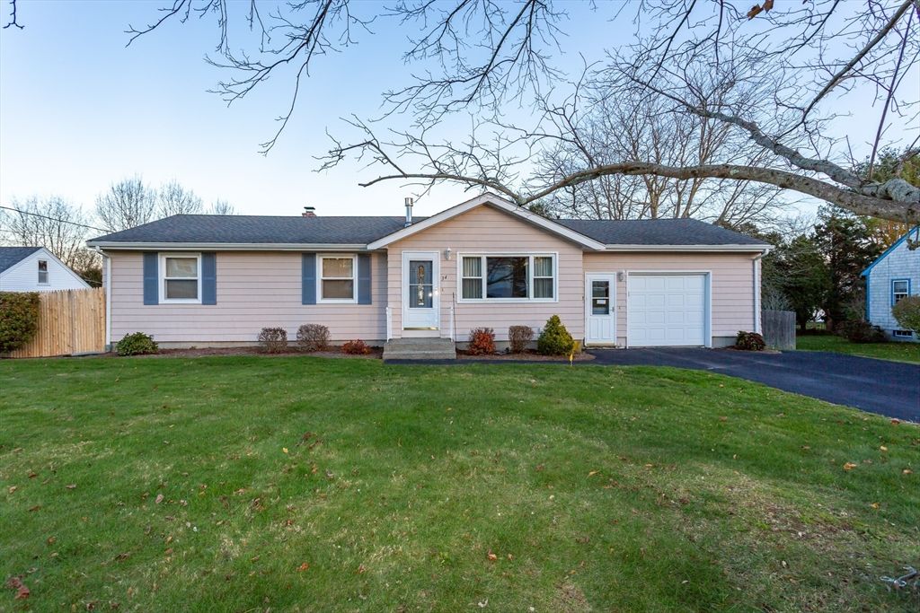 34 Columbia Rd, Swansea, MA 02777