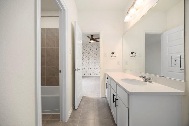 1098 Cherrystone LOOP, Buda, TX 78610