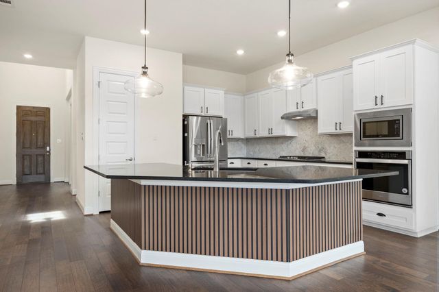 1098 Cherrystone LOOP, Buda, TX 78610